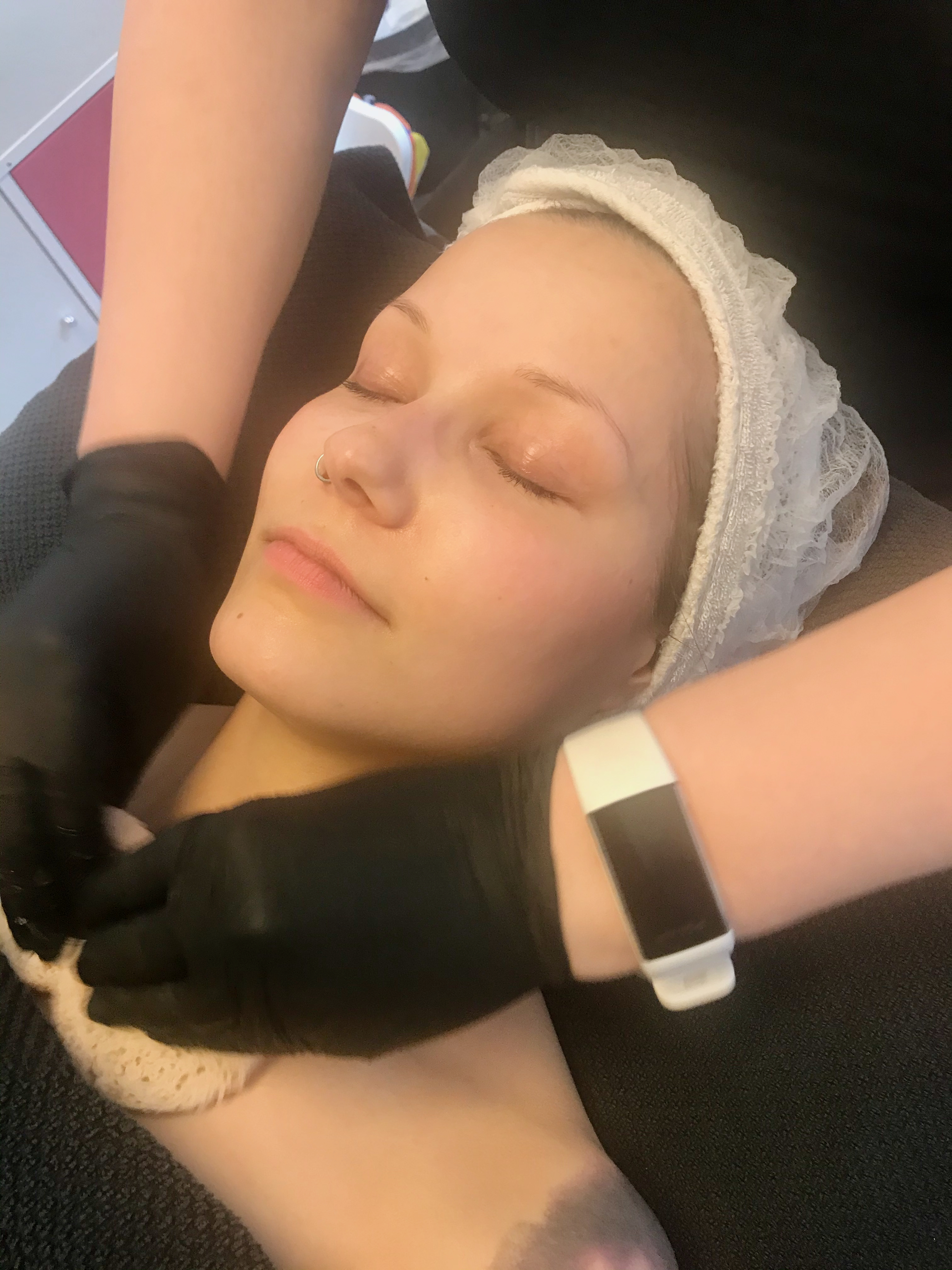 Kuva 90 minuutin kasvohoidosta Kauneus- & Komeushoitola Sanna's Stylessä